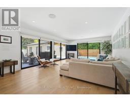 2 HAMPTON CRESCENT - 8