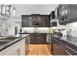 71 BLACKTHORNE CRESCENT - 9