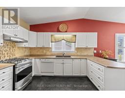29 VILLAGE GATE CRESCENT - 14