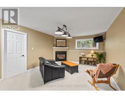29 VILLAGE GATE CRESCENT - 25
