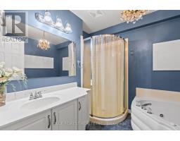 29 VILLAGE GATE CRESCENT - 32