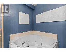 29 VILLAGE GATE CRESCENT - 33