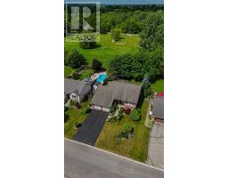 29 VILLAGE GATE CRESCENT - 44