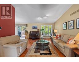 29 VILLAGE GATE CRESCENT - 7