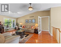 29 VILLAGE GATE CRESCENT - 8