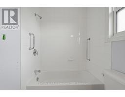 454 BEACHWOOD AVENUE - 39
