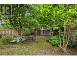 15 LYNDHURST PLACE - 11