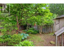 15 LYNDHURST PLACE - 7
