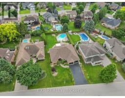 57 VALLEYVIEW CRESCENT - 2