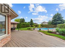57 VALLEYVIEW CRESCENT - 43