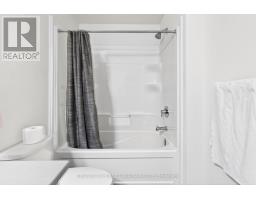 9 - 807 KLEINBURG DRIVE - 15