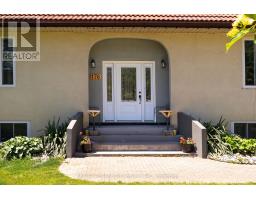 176 EASTMAN AVENUE - 12