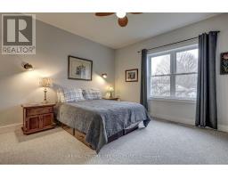 26 OAK STREET - 11