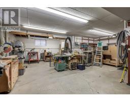 26 OAK STREET - 18