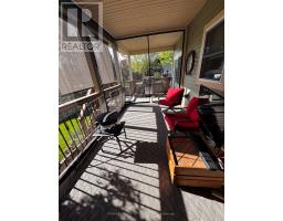 26 OAK STREET - 6