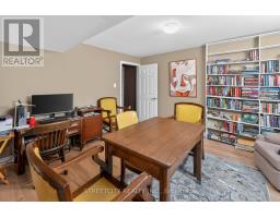 17 OLD COURSE ROAD W - 33