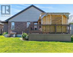 17 OLD COURSE ROAD W - 42