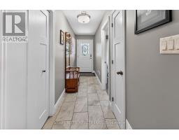 17 OLD COURSE ROAD W - 48