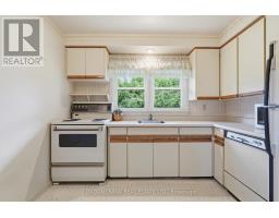 549 RIDGEWOOD CRESCENT - 18