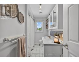 24 FARMINGTON AVENUE - 17