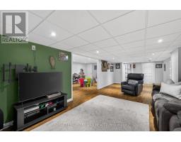 24 FARMINGTON AVENUE - 21