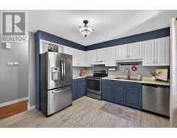 24 FARMINGTON AVENUE - 8
