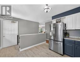 24 FARMINGTON AVENUE - 9