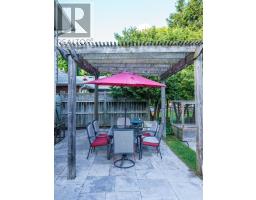 23 BRAEMAR CRESCENT - 21