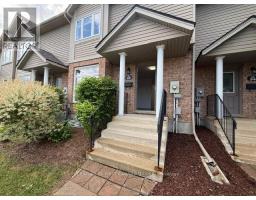 52 - 1600 MICKLEBOROUGH DRIVE - 17
