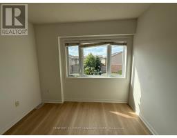 52 - 1600 MICKLEBOROUGH DRIVE - 29