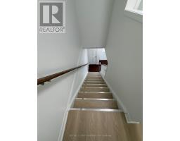 52 - 1600 MICKLEBOROUGH DRIVE - 32