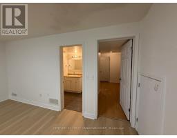 52 - 1600 MICKLEBOROUGH DRIVE - 41