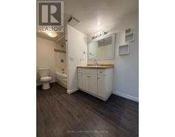 52 - 1600 MICKLEBOROUGH DRIVE - 43