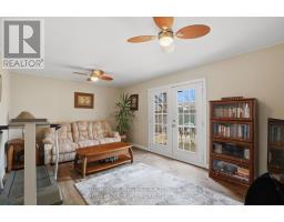 38 ALAYNE CRESCENT - 12