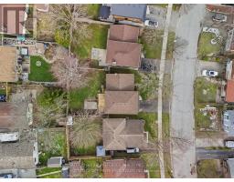 38 ALAYNE CRESCENT - 30