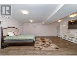 880 FRONTENAC CRESCENT - 21