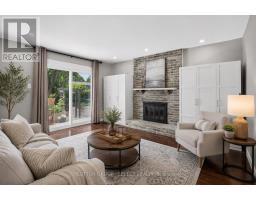 33 FARNHAM CRESCENT - 17