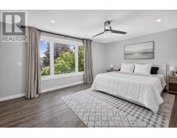 33 FARNHAM CRESCENT - 20
