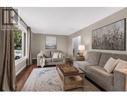 33 FARNHAM CRESCENT - 8