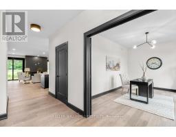 28 MANNING COURT - 12