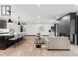 28 MANNING COURT - 20
