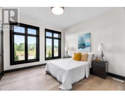 28 MANNING COURT - 32