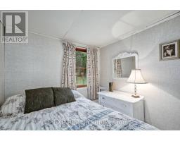 18 TUYLL STREET - 32