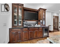 9082 FERNE DRIVE - 19
