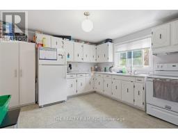 32 - 159 SANDRINGHAM CRESCENT - 11
