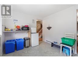 32 - 159 SANDRINGHAM CRESCENT - 14