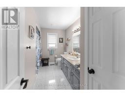 24 QUEEN STREET W - 12