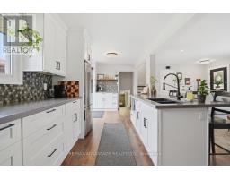 15 NORTH ALMOND PLACE - 19