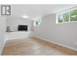 15 NORTH ALMOND PLACE - 32