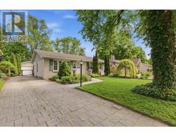 639 DUNBOYNE CRESCENT - 3